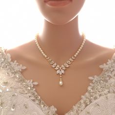 Pearl Strand & Crystal Gold Necklace for Wedding with Backdrop-Katie - PoetryDesigns Gold Necklace For Wedding, Wedding Necklaces For Bride, Durga Jewellery, Pearl Backdrop, Necklace For Wedding, Necklace For Neckline, Bridal Jewelry Sets Brides, Gold Bridal Necklace, Backdrops Necklace