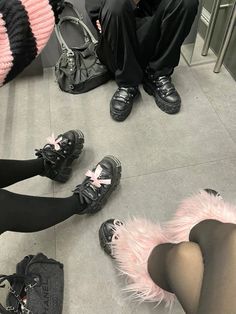 Adventurecore Aesthetic, Paris Girl, Cute Emo, New Rock, Sock Shoes, Aesthetic Pictures, Cool Girl, Going Out