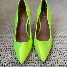 Never Worn! Lime Green Heels For Spring Party, Lime Green Heels For Spring, Spring Lime Green Heels, Neon Yellow Fitted High Heels, Fitted Neon Yellow High Heels, Neon Yellow Pointed Toe Heels For Party, Neon Yellow Heels For Evening, Neon Heels For Spring, Chic Neon Yellow Pointed Toe Heels