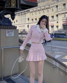 Birthday Outfit Korean Style, Wonyoung Clothes Style, Preppy Style Pink, Wonyoungism Outfits Pink, Preppy Girly Outfits, Preppy Korean Outfits, Wonyoung Pink Outfit, Korean Pink Outfit, Wonyoung Style Outfit