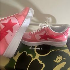 Brand New, Never Worn Outside, Only Used To Try On In The House. They Don’t Fit Me So They Have No Use, Comes With Original Box. Authentic. Pink Bapestas, Bape Pink, Bapesta Shoes, Bape Shoes, Ways To Lace Shoes, Hello Kitt, Painted Canvas Shoes, Camo Shoes