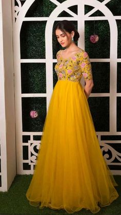 Long Frock Designs For Women, Frocks For Women Party, Long Frocks For Women, Gown Dress Party Wear, Haldi Function, Function Dresses