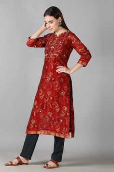 Red floral pattern kurta highlighted with mirror, zari and resham handwork. Paired with a black pant and zari border dupatta. - Aza Fashions Kurta With Pants, Red Silk, Fashion App, Embroidered Silk, Red Floral, Aza Fashion, Black Pants, Pants Set, Floral Pattern