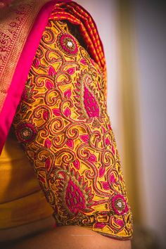 Sari Design, Saree Bollywood, Wedding Saree Blouse Designs, Silk Saree Blouse Designs