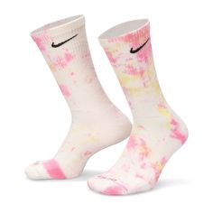 Whether it's for work, sports, or just everyday living, you need socks that are comfortable and will last. The Nike 2 Pack Unisex Everyday Cushioned Color Splash Crew Socks fit the bill. Besides their cushioning, they also wick sweat, so your feet stay dry even during strenuous tasks. Fabric: Cotton, Polyester, Spandex. Crew-cut. Moisture-wicking. Cushioned. Two pairs. Soccer Shop, Running Socks, Nike Running, Nike Jordan, Sports Equipment, Work Casual, Dress With Boots, Shoe Shop, Crew Socks