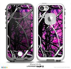 the pink and black camouflage skin for the iphone 5 / 4s lifeproof case