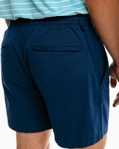 Our new Sun Farer shorts were made for versatility and comfort thanks to the elastic waistband and soft cotton fabric. You’ll want to grab a pair in every color. Style: 8640 6-inch inseam 97% Cotton 3% Stretch Model is 6'2 with a 32" waist wearing a M Fully elasticated waistband with exterior drawcord Heat seal main label Front hand pockets Back welt pockets Southern Tide embroidery on back pocket Soft to touch Machine wash cold with like colors. Do not use softener. Do not bleach. Tumble dry lo Preppy Boys Outfits, Main Label, Preppy Boys, Southern Outfits, Southern Tide, Front Hand, Sophisticated Dress, Cute Swimsuits, Sand Dollar