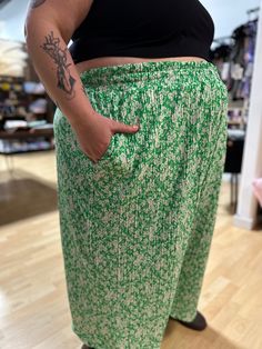 You guys loved the first iterations of these fun pleated Elyse Pants so here we are again with a super fun green and white floral options! Cut in our Elyse pant style these are a statement and also super comfy with a wide elastic waistband and POCKETS. *These cuties are made to order so please allow a little extra time for shipping- approximately 2-3 weeks from order date.* Spring Floral Print Wide Leg Loungewear Pants, Spring Floral Print Wide Leg Pants For Loungewear, Spring Green Pleated Bottoms, Green Pleated Bottoms For Spring, Green Wide Leg Pants With Elastic Waistband For Loungewear, Green Wide Leg Pants With Elastic Waistband, Green Floral Print Cotton Bottoms, Spring Floral Print Green Wide Leg Pants, Spring Green Floral Print Wide Leg Pants