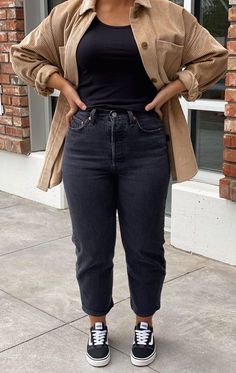 Cool Work Outfits Women Plus Size, Plus Size Jean Styling, Style Inspiration Medium Size, Comfortable Office Outfits Plus Size, Style Inspiration Plus Size Casual, Minimalist Outfits Women Plus Size, Curvy Tomboy Style, Eclectic Clothes Style, Plus Size Therapist Outfits