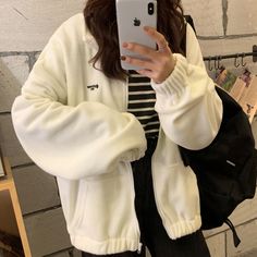 Velvet Sweatshirt, Fluffy Jacket, Cozy Coats, Womens Sweatshirts Hoods, Vintage Clothes Women, Harajuku Streetwear, Sweatshirt Women, Winter Sweatshirt, Solid Clothes