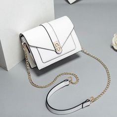 Handbags For College, Cheap Purses, Popular Handbags, Diy Handbag, Ladies Bags, White Purses, Lv Bags, Handbags Affordable