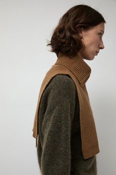 Half-zip dickie knit in a chunky wool yarn. Fisherman rib. Pull-over scarf alternative that provides extra warmth without adding a bulky layer. Theatre Costumes, Chunky Wool, Wool Yarn, Get The Look, Half Zip, Yarn, Wool, Collar, Knitting