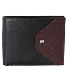 Picasso and Co wallet in calf leather. This wallet features 6 credit card slots, 2 cash compartments, and 4 slip pockets. Dimensions: 11.6 X 9.4 CM. Calf Leather, Credit Card, Jewelry Watches, Black