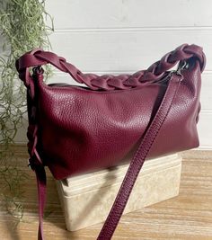 Burgundy Crossbody Bags, these beautiful quality real leather bags are handmade in Italy and feature a unique braided leather handle - perfect to carry on your arm or on your shoulder/underarm on smarter days and evenings - or attach the adjustable crossbody strap for busy days and hands free wear. Nice and roomy inside for your everyday essentials and easily fits a 500ml water bottle. ⭐️ Dimensions: : 24.5 cm (L) x 10 cm (W) x 25 cm (H)  ⭐️ High Quality, Handmade in Italy using soft grained Ita Dark Red Bag, Burgundy Purse, Woven Leather Bag, Real Leather Bags, Bag Dark, Red Bag, Underarm Bag, Braided Leather, Handle Bag