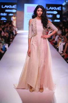 Hbuh Lakme Fashion Week 2015, Anushree Reddy, Fashion Week 2015, Lakme Fashion Week, Desi Fashion, Indian Designer Wear, Pakistani Fashion