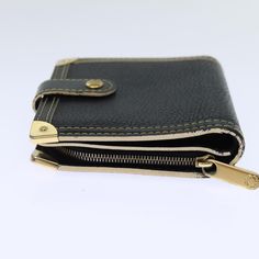 Brand: Louis Vuitton Model: Suhari Color: Black Material: Leather Inclusions: / Dimensions: W11cm x H10.5cm x D3cm Serial number: MI0055 Country of origin: France Condition: AB - good condition. Introducing the Louis Vuitton Suhari wallet in sleek black leather, this accessory showcases Louis Vuitton's commitment to timeless elegance and craftsmanship. Crafted from luxurious leather, it embodies sophistication with a minimalist design. The black color enhances its versatility, making it suitable Black Leather Wallet, Prada Designer, Bottega Veneta Shoulder Bag, Balenciaga Designer, Zip Wallet, New Bag, Luxury Bags, Leather Wallet, Bags Designer