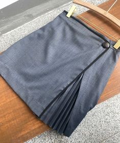 Olivia Mark - Wool High-Waisted A-Line Mini Skirt - Professional Short Skirt Umbrella Skirt, A Line Mini Skirt, Denim Maxi Skirt, Denim Midi Skirt, Loose Sweater, Gray Skirt, Short Skirt, Types Of Skirts, High Waisted Denim