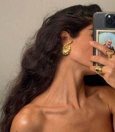 Jeweler Aesthetic, Foto Poses, Aesthetic Hair, Feminine Energy, Aesthetic Girl, Makeup Inspiration, Pretty Woman, Energy Home