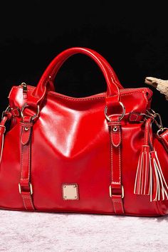 PU Leather Handbag with Tassels - Handbag - FITGGINS Smart Casual Wear, Tassel Bag, Large Handbags, Functional Accessories, Outfit Combinations, Satchel Handbags, Stylish Bag, Fall Outfit, Leather Handbag