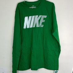 Nike Sportswear Men Long Sleeve T Shirt Size Xl Green Nwt Sportswear Long Sleeve T-shirt With Graphic Print, Long Sleeve Cotton Workout T-shirt, Nike Green Sports T-shirt, Long Sleeve Cotton Sportswear T-shirt, Casual Long Sleeve T-shirt For Gym, Green Long Sleeve Sweatshirt For Gym, Green Long Sleeve Sweatshirt For The Gym, Green Letter Print Sportswear T-shirt, Sportswear Long Sleeve T-shirt With Logo Print