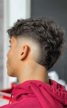 Fade Haircut Curly Hair, Mid Fade Haircut, Mullet Fade, Mens Hairstyles Thick Hair, Faded Hair