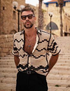 Theatrical Romantic Men, Bohemian Outfits For Men, Cowboy Outfits For Men, Bohemian Outfit Men, Bohemian Outfits, Casual Holiday Outfits, Mens Winter Fashion Outfits, Classy Clothing