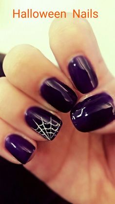 Halloween Nails Gel Purple And Black, Purple Nails Spiderweb, Halloween Nails Short Spider Web, Holloween Nails Gel Short, October Nails Spider Web, Purple Halloween Nails 2022, Black Halloween Nail Designs Short, Purple Nails With Spider Web, Purple Nails For Halloween