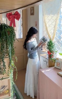 Vietnam Outfit Ideas, Vietnam Outfits, Cotton Skirt Outfit, Ballet Inspired Fashion, Modest Girly Outfits, White Skirt Outfits, Modesty Outfits, Everyday Fashion Outfits, Casual Day Outfits