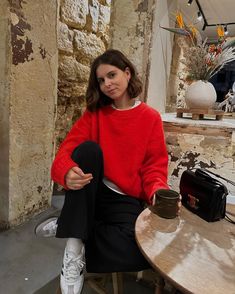 Matcha moment and red touch 🍓 | Instagram Red Sweater Street Style, Winter Outfits Red Sweater, Red Sweater Women, Styling Red Sweater, Outfits With Red Sweater, Red Jumper Outfit Winter, Red Knitted Sweater Outfit, How To Style Red Sweater, A Touch Of Red Outfit