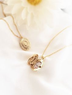 Tiny Oval Locket Necklace. Valentine's Gift for Daughter. Dainty Jewelry Gift for Her. Personalized Necklace for Mom. Flower Girl Proposal ❤ Love Always ❤ Celebrate love and affection with our exquisite  Oval Locket Necklace. This charming necklace features a unique vintage accent and is adorned with a tiny oval locket, carefully crafted using premium-grade materials. This necklace makes a perfect gift for your loved one, and it comes beautifully packaged in a pretty box, ready for gift-giving. Valentine Gift For Daughter, Oval Locket Necklace, Long Crystal Earrings, Flower Girl Proposal, Necklace For Mom, Bridal Earrings Drop, Oval Locket, Daughter Jewelry, Engraved Keychain