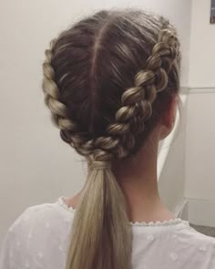 Under Braids, Softball Hairstyles, Fishtail Braid, Two Braids, Peinados Fáciles Para Cabello Corto, Sports Hairstyles, Athletic Hairstyles, Braid Hair, Penteado Cabelo Curto