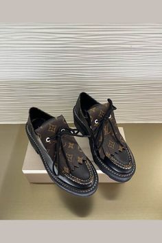 Top quality, Luxuri goods, Replica! Add WhatsApp to have discount code: 84394729717 #pureroom #pureroomru #outfit #sneakers #luxurysneaker #hightquality #lv #lvshoes #louisvuitton Outfit Sneakers, Lv Shoes, Luxury Sneakers, Discount Code, Shoe Collection, Derby, Oxford Shoes, Oxford, Louis Vuitton