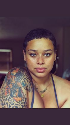 Low Cut Hair Black Women Round Face, Long Buzzcut Women, Buzzcut Round Face Woman, Kehlani Short Hair Pixie, Buzz Cut Black Women, Low Cut Hair Black Women