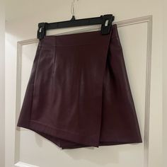 Never Worn With Tag Leather Skort, Red Leather Skirt, Maroon Skirt, Burgundy Red, Dark Red, Red Leather, Muse, Leather Skirt, Womens Skirt