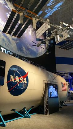 the space shuttle is on display at an exhibition