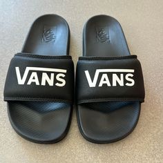 Kids Size3 La Costa Slides Black And White Vans Black And White, Vans Black, Shoes Brand, Vans Shoes, Shoe Brands, Kids Shoes, Slides, Kids Shop, Slippers