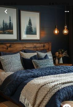 Navy Bedrooms, Houses Architecture, Wooden Home Decor, Cabin Bedroom, Moody Bedroom, Wooden Home, Stil Boho, Wall Units, Antique Wood