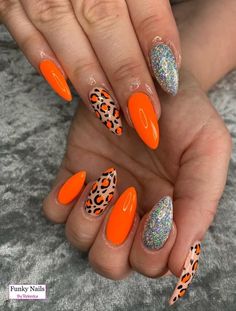 Hot Orange Nails With Design, Leopard Print Nails Orange, Orange Cheetah Print Nails, Orange Cheetah Nails, Orange Leopard Nails, Animal Print Acrylic Nails, Orange And Pink Nail Designs