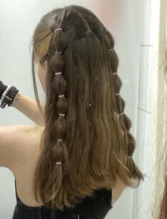 Fruity Hairstyles, How To Do Cute Braids, Cute Hair Styles For School 6th Grade, Pe Hairstyles, Trenzas Aesthetic, Braided Hairdo, Bow Hairstyle