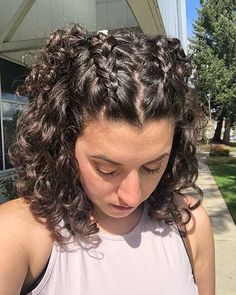 Curly Braids, Curly Hair Braids, Cute Curly Hairstyles, Curly Hair Styles Easy, Curly Hair Wig, Hairdos For Curly Hair, Peinados Fáciles Para Cabello Corto, Curly Hair Inspiration, Curly Girl Hairstyles