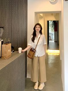 China Outfits Style, Daily Outfit Ideas Casual, Gogo Outfit, Jeans And Crop Top Outfit, Asian Style Clothes, Everyday Outfits Summer, Outing Outfit, Everyday Casual Outfits