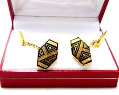 💓 𝐄𝐧𝐣𝐨𝐲 𝐒𝐭𝐨𝐫𝐞 !! 💓 We now offer, for you to enjoy your collection, the following article: An antique and excellent jewel by dress. On this occasion we offer for sale an luxury jewel, for birthday anniversary wedding engagement Cuff Link, Cufflinks shirt  Gold filled damascene Circa 1950 100% original Immediate shipment Published photos are featured article All our photos are of high quality, so you can see well, in detail, the article, and no doubt ► INFORMATION OF INTEREST TO THE BU Luxury Vintage Collectible Cufflinks, Cufflinks Gold, Gold Cufflinks, Vintage Cufflinks, Tie Accessories, Anniversary Wedding, Birthday Anniversary, Cool Watches, Gift Birthday