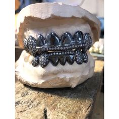 16pc Black Gold Flooded Bar Grillz - grillz Luxury Black Bling Jewelry, Luxury Black Iced Out Jewelry, Luxury Iced Out Black Jewelry, Gold Grill, Dental Impressions, Custom Grillz, Gold Grillz, Grills Teeth, Front Teeth