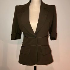 Gorgeous Vintage Fitted Olive/Army Green Blazer, Still Has Original Tags! Please See Measurements As Pictured, As The Size Is Italian. Imported From Italy 2 Front Pockets Padded Shoulders Belt Loops (No Belt Included) Snap Closure Long Blazer Jacket, Orange Blazer, Gold Jacket, Collarless Jacket, Lightweight Blazer, Green Blazer, Vintage Fits, Knit Blazer, Long Blazer