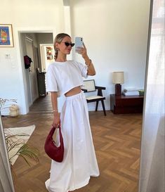 White Maxi Skirt Outfit, Skirt Outfit Summer, Poplin Skirt, European Summer Outfits, Long Skirt Outfits, White Maxi Skirts, Maxi Skirt Outfits, Rock Outfit