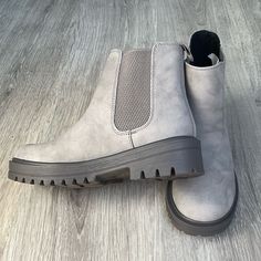 Grey Pull On Boots. Stretch Panels Makes It Easy On/Off. Unique And Hard To Find Color In Extremely Comfortable Soda Brand Boot. Tts Soda Boots, Leopard Print Booties, Soda Shoes, Fringe Ankle Boots, Grey Ankle Boots, Black Suede Booties, Black Heel Boots, Chunky Heels Boots, Slip On Boots