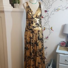 Gold, Black, Stretch, Back Open, Long, Sparkle, Dress Sz. M Cocktail Maxi Dress Floor-length, Black Lined Maxi Dress For Evening, V-neck Cocktail Maxi Dress, Black Maxi Gown, Satin Ball Gown, Embellished Maxi Dress, Stretch Back, Maxi Gown, Maxi Gown Dress