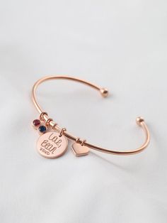 Bangles Ideas, Handwritten Jewelry, Pinterest Jewelry, Handwriting Bracelet, Bracelet Christmas, Christmas Gift For Mom, Necklace Collection, Alphabet Design, Mom Jewelry