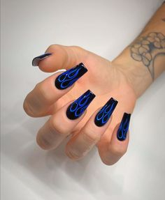 Blue Stiletto Nails, Flame Nail Art, Black Acrylic Nails, Punk Nails, Diy Acrylic Nails, Blue Acrylic Nails, Swarovski Nails, Goth Nails