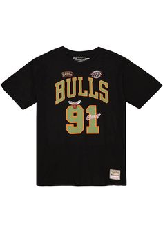 Show support for your favorite player in this Chicago Bulls Black Flight Dennis Rodman Short Sleeve Player Tee! This Player T Shirt features a lightweight material with screen printed team  and player graphics, so everyone will know you cheer for Chicago, Dennis Rodman! This is the perfect Bulls Player Tee for wearing from every day to game day. Go Bulls! Black Jersey T-shirt With Logo Print, Throwback Sports T-shirt With Screen Print, Throwback Crew Neck Fan Merchandise Tops, Black Cotton T-shirt With Team Logo, Throwback Black Sports T-shirt, Throwback Black T-shirt For Sports Events, Black T-shirt With Team Logo For Fans, Collegiate Black T-shirt For Streetwear, Black Jersey T-shirt For Game Day